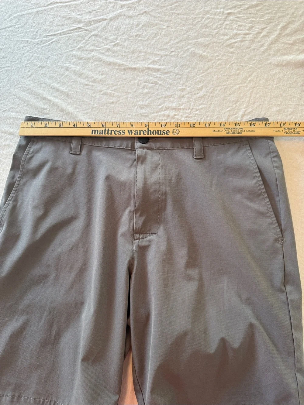 Banana Republic Flat Front Shorts Mens 34  Gray Golf beach vacation casual